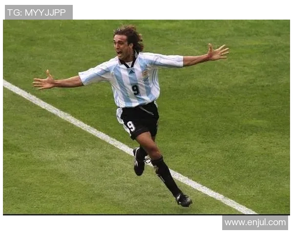 孙兴O的传奇之路：从青涩少年到足球巨星的成长故事